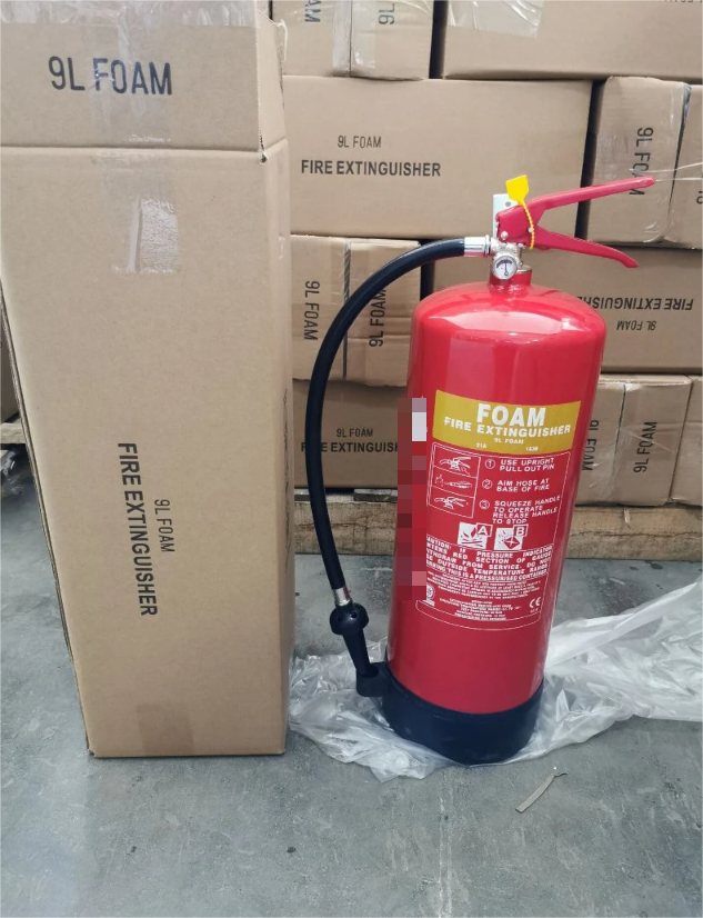 火災の緊急事態への対応: 台車消火器の利点。