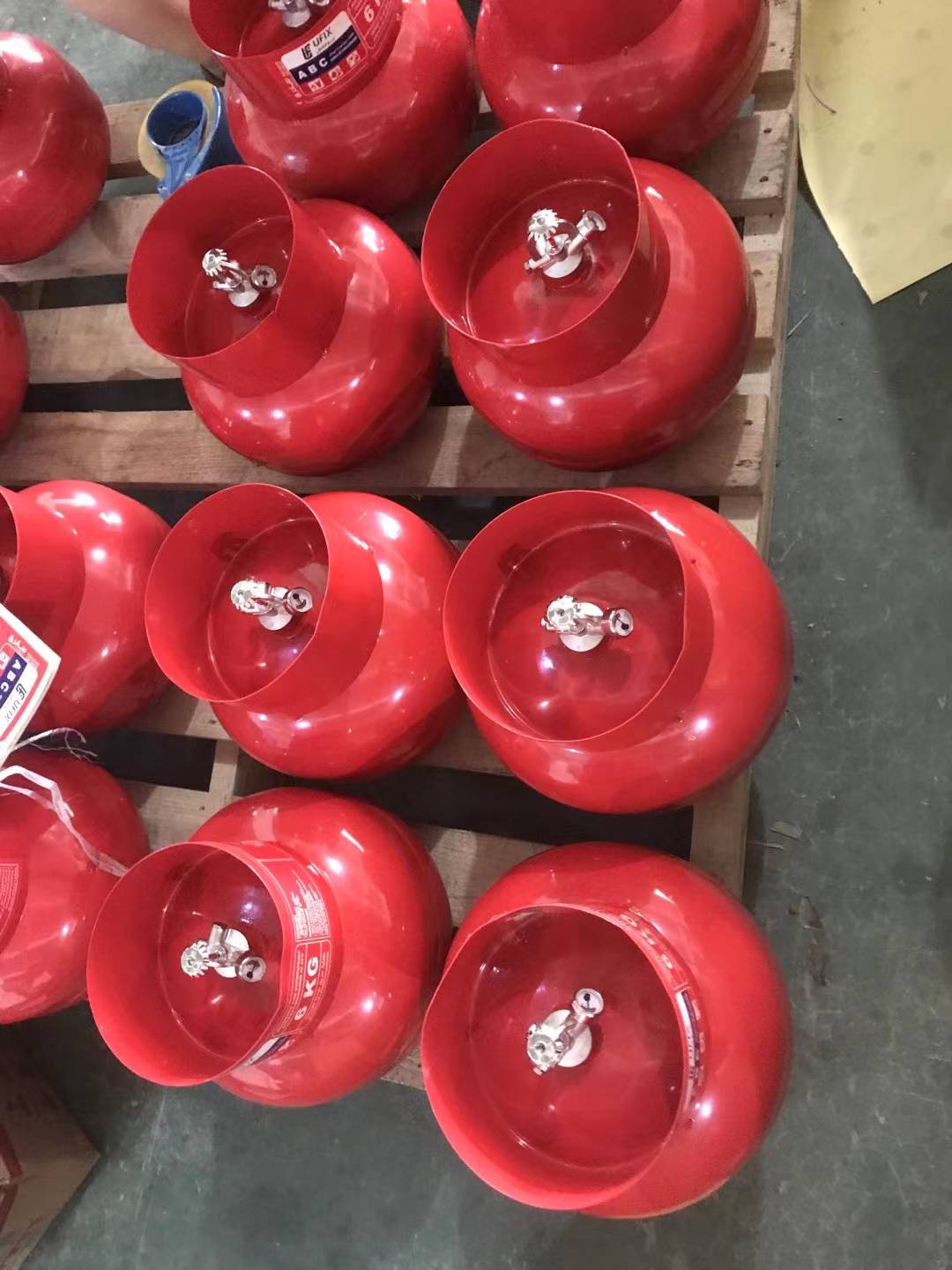 6L泡自動吊下げ型消火器 サウジアラビア型