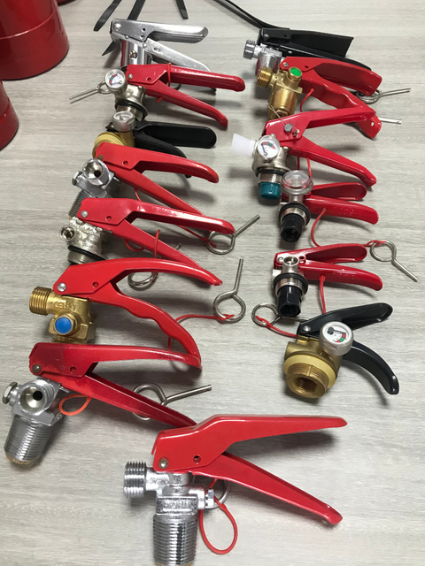 さまざまなタイプのバルブ