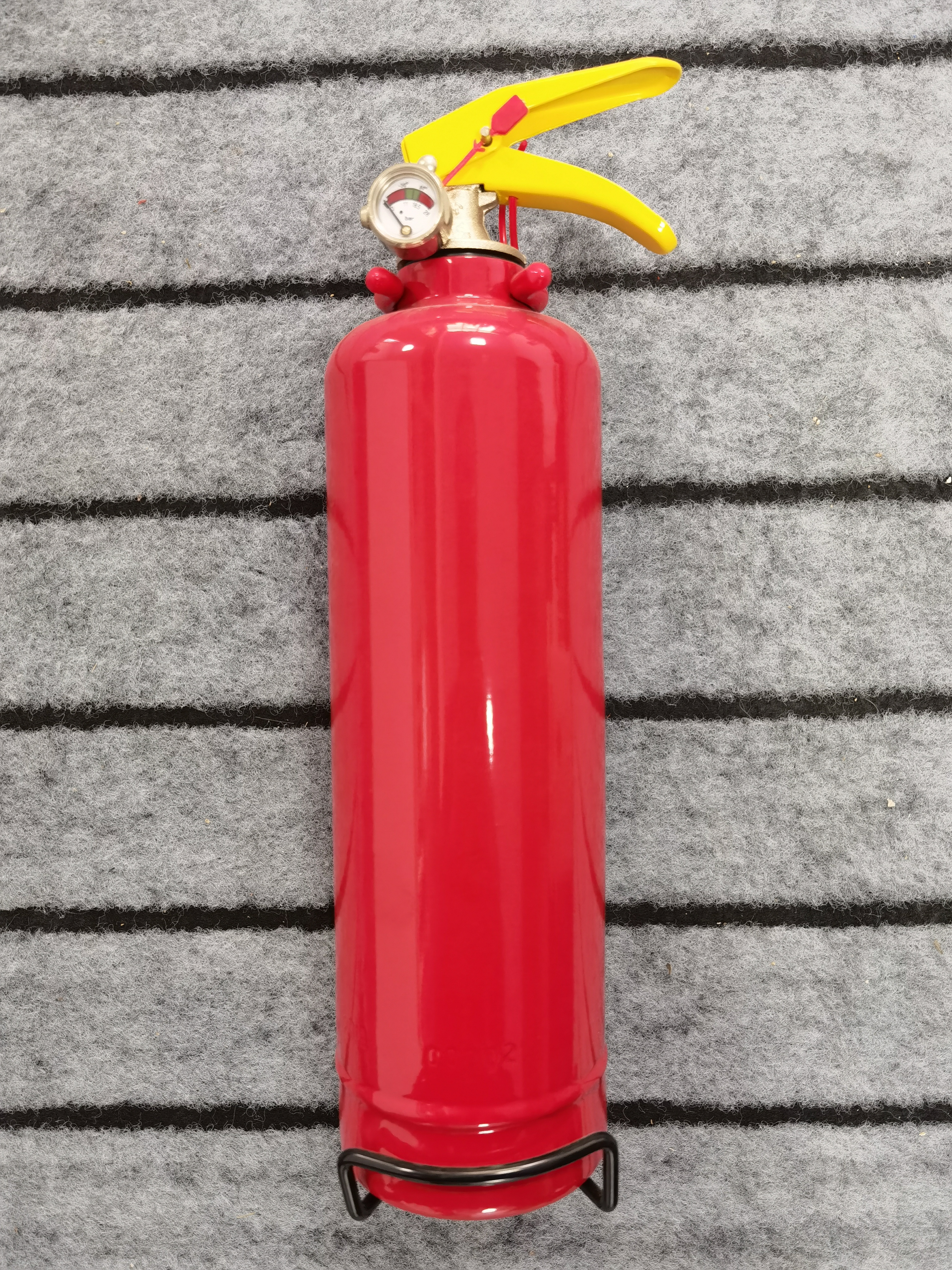 圧力計付ガス用粉末消火器