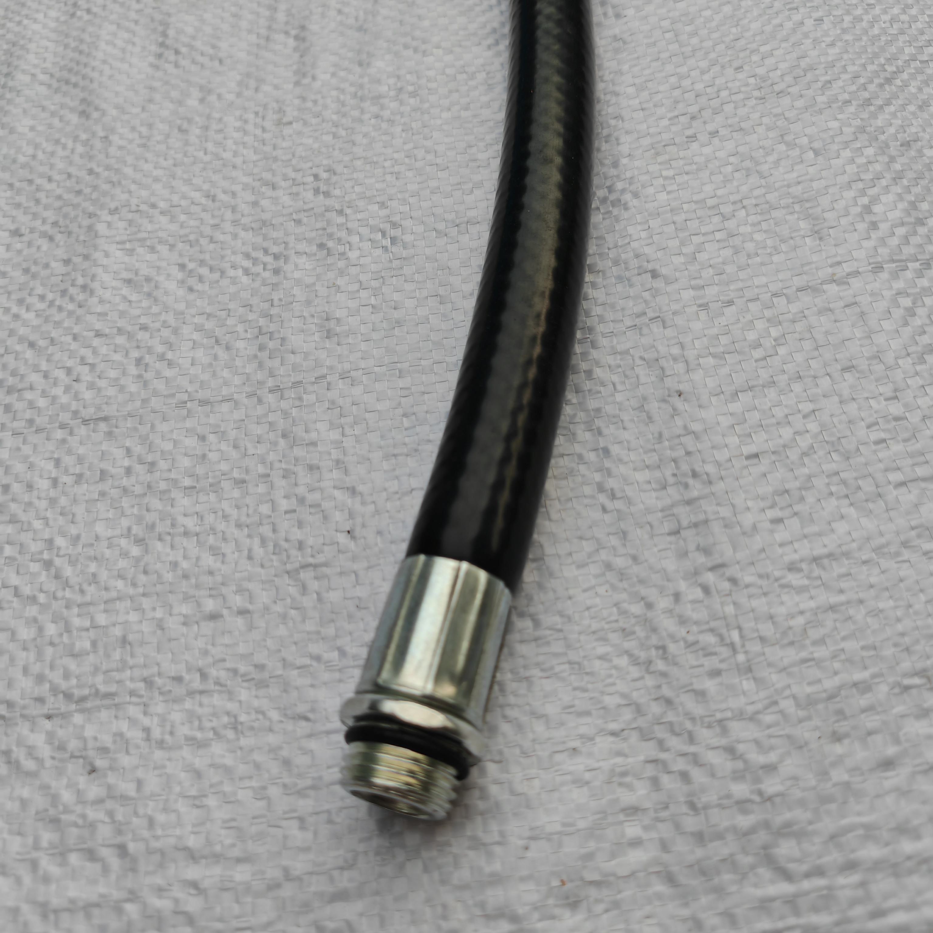 消火器 消火設備 粉末排出スプレーチューブとレザーホース付属品付き